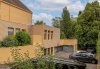 B&B Hotel Chartres Centre Cathédrale 3 étoiles - parking
