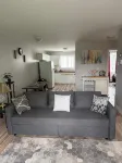 Modern and Sleek place centrally located in Charlottetown. Sleeps 5 by Casino - 2 ดาว