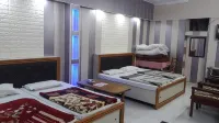 Suri Hotel - Rudraprayag - Alojamientos