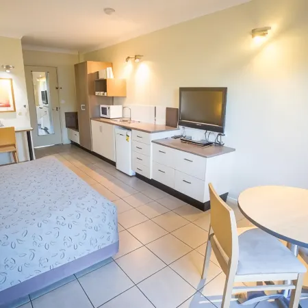 Spinifex Motel and Serviced Apartments