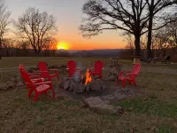 5-bedroom lodge near Ozark National Forest and Lake Fort Smith state park. - 3 stjerner