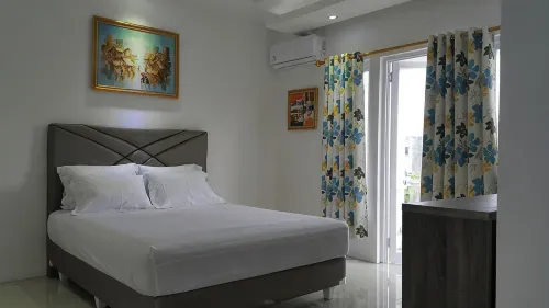Royal Guest House Tasikmalaya - Homestays