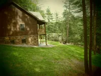 Adirondack River Lodge/ Spectacular Waterfalls/ Natural swimming pools. - Wifi