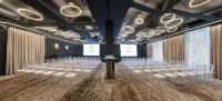 Attache Hotel - 4-Star