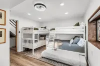 Gameroom • Kids Obstacle Course • Fire pit • Grill - Balkon