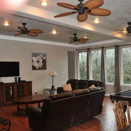 Large River Home with private pool, basketball court, private, pool table