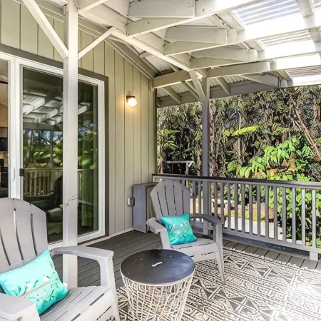 Hale Malie - a peaceful rainforest retreat minutes from Volcano National Park!