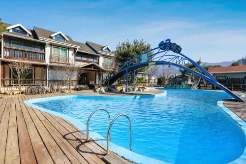 Gapyeong Cloud Valley Pension (Spa) - جاكوزي
