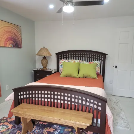 Magnolia River Charming house in fantastic Friendsville with WiFi, AC