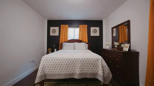 Modern Condo w/ Panoramic Views Walking Distance Between Grand Anse & BBC Beach - 3성급