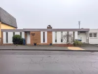 City Home | Two Bedrooms & Style - 2-Star