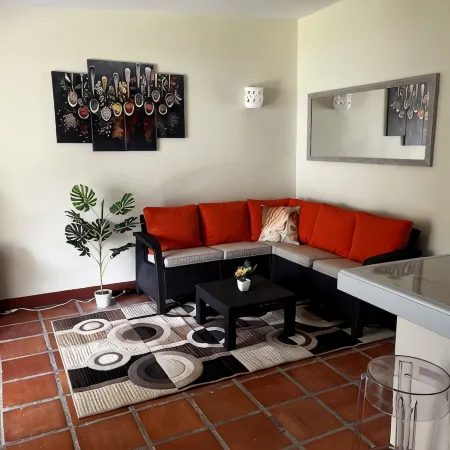 Winter/Spring Bookings! Anidele Spice - 1BR in Historic Holetown near Beach/Pool
