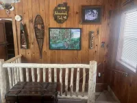 Cozy home in the ADK, amazing location! Hoteles en Webb