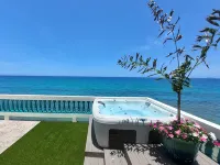 Villa Isabella - Oceanfront - 10 guests - pet friendly - at Stella, Rincón Hotels in Rincon