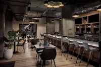 The Loom Hotel, Tapestry Collection by Hilton - Quầy bar