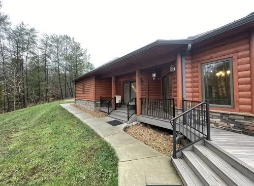 Nature Lovers Dream! Steps from Fishing Plus 140 Acres of Hiking! 4 Bedroom Home by RedAwning - parking