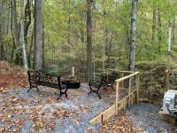Raccoon Lodge at Coops Creek Cabins - 3-Star