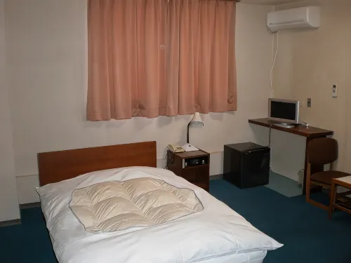 Business Hotel Marunouchi - 2-Star