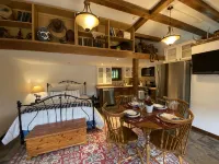 Cowboy cabin with private patio - Feriehus