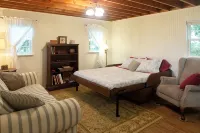 On farm cottage with mountain views. - 3 étoiles
