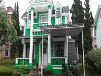 Villa Kota Bunga Matahari -  Ferienhäuser