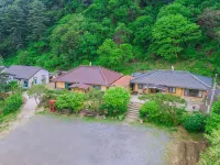 Gapyeong Fine Hue Pension Hotels near سونغتشونسا