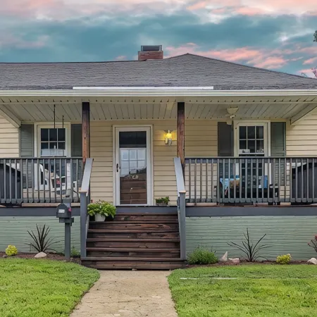 University Mill House, King, Backyard Oasis, Hammock, Porch, Parks