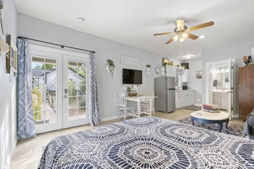 The Hen House: Enchanted Casita Near Downtown Phoenix - Bungalows