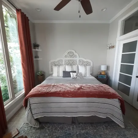 River View Retreat- So Cute, So Cozy- Short Walk to SRP Park & Downtown Augusta