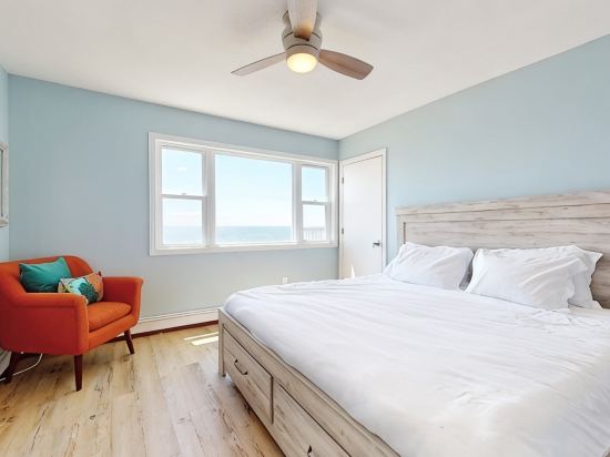 Charming 3 Bedroom Beach Front Cottage