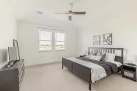 Stylish Living in Vibrant Frisco - balcón
