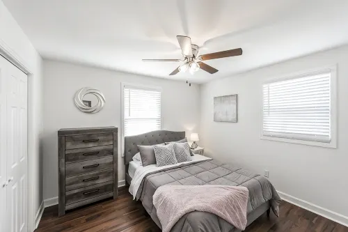 Luxury North of Nashville Retreat- Easy Lake Access - 3 tähden