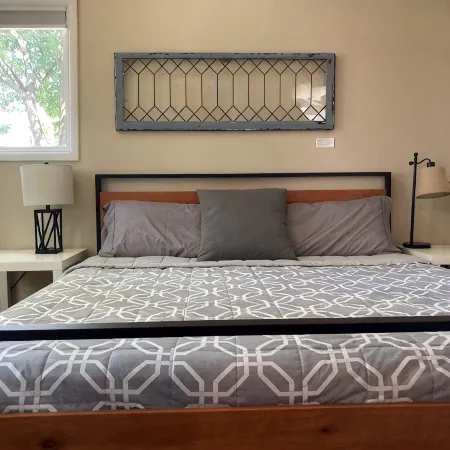Ground Floor Private Apartment Near Manito Park, Downtown, and Sacred Heart
