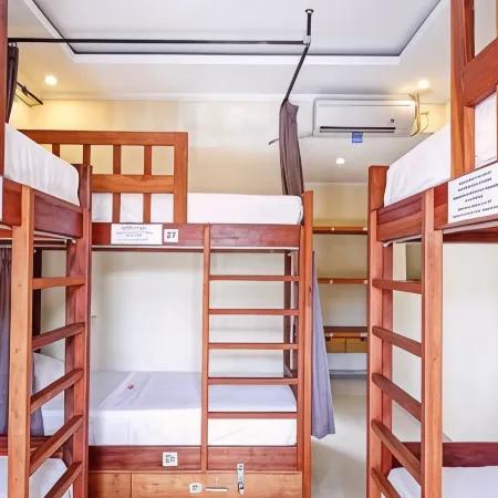 Castaway Hostel