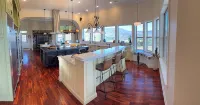 Spacious Mountain Home: Pickleball, King Beds, Lg Kitchen, Arcade,Hiking, Remote - Homestays