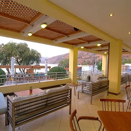 Almiriki Chios Rooms & Apartments