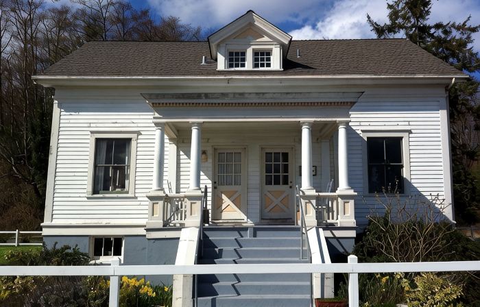 Point Robinson Lighthouse - Keeper's Quarters B