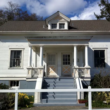 Point Robinson Lighthouse - Keeper's Quarters B
