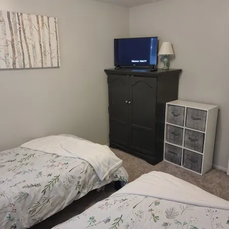 Adorable 3 Bedroom/1 Bath In Town Nampa Idaho. Arcade room!