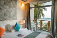 Velana Beach Hotel - Beach