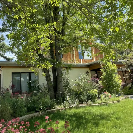 Beautiful newly updated home in Boulder! Entrance on side of house up stairs.