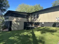 Deep Water Lake House - 3-Star