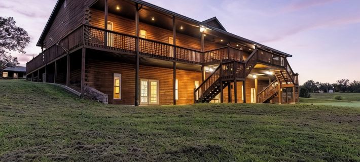 FALCON LODGE AND NATURE RETREAT Hotels in Laclede County