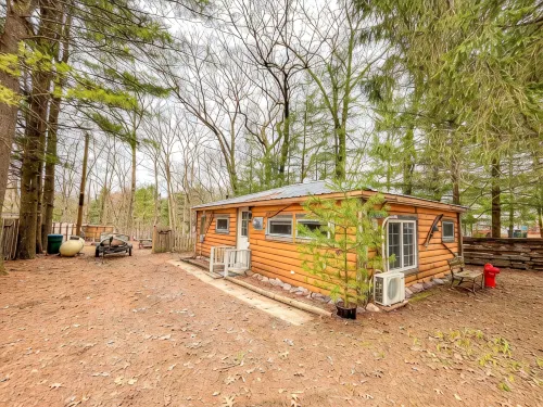 Private,Backyard BBQ,Campfire, Kayak,Fish,Wis Dells,Utv,Hike,Winery,Swim,Pets, - Chalets