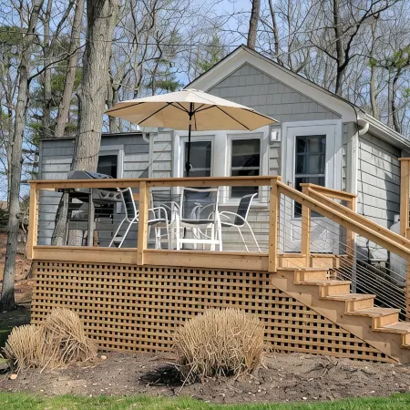 2 Bedroom Hamptons Waterfront Cottage Rental