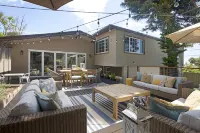 7 Bedrooms In The Village!  Beautifully Furnished - ห้องครัว