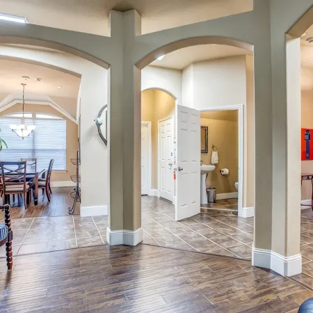 Fabulous 5 Bedroom/4 bath Home 4K TV's Fireplace Foosball!