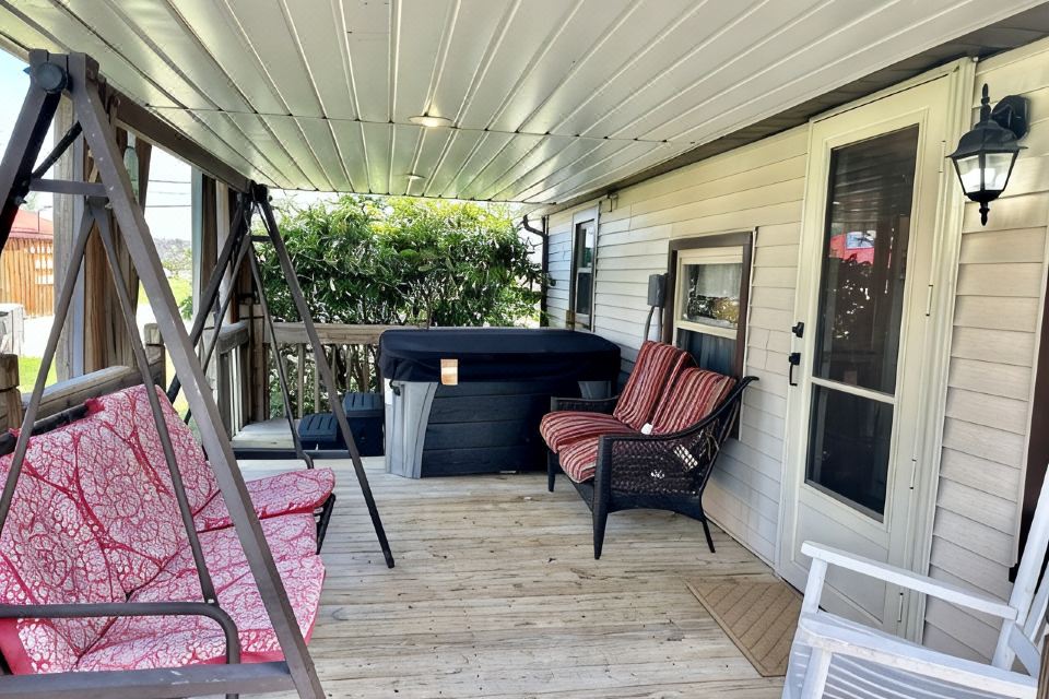 Photo 4 of 6