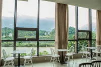 Starlight Hotel - 3-Star