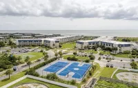 Family Paradise, Oceanfront Complex Amenities Galore - 2성급